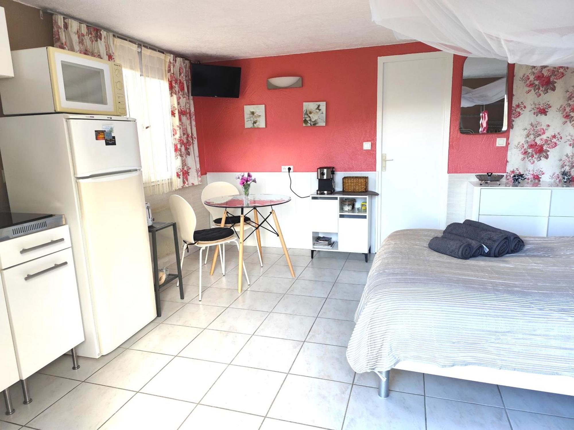 Studio Le Romantique A 20 Kms De Nice Bendejun Luaran gambar